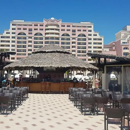 Private In The Best - Family - Beachfront Sunny Beach